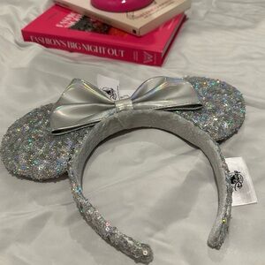 Disney Mickey Minnie ears silver glitter edition 🪩✨